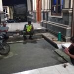 Gelar Patroli Siskamling, Babinsa Selisihan Dorong Dan Bangun Kesadaran Masyarakat Untuk Berperan Aktif Jaga Kamtibmas Desa