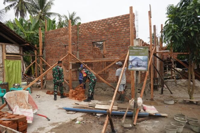 
					TMMD Kodim 0421/LS Lanjutkan Rehab RTLH Bpk Khoirul Anwar, Masuk Tahap Pemasangan Batu Bata