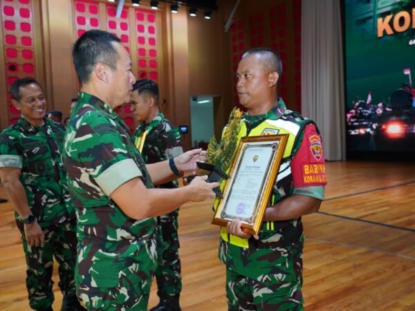 Serma I Putu Sutarga, Prajurit Terbaik Kodim 1626/Bangli Raih Penghargaan Babinsa Berprestasi di Bidang Wirausaha pada Rapim TA 2026