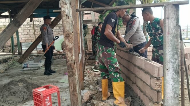 
					Dari Bata ke Harapan: TMMD 127 Bangun Hunian Layak untuk Warga