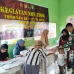 Satgas TMMD 127 Kodim 1305/BT Laksanakan Kegiatan Non Fisik Pelayanan Posyandu dan Posbindu di Desa Oyom