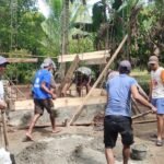 Satgas TMMD 127 Kodim 1305/BT Lanjutkan Pembuatan MCK di Desa Oyom