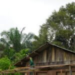 Bedah RTLH Dimulai, Satgas TMMD Reguler ke-127 Bongkar Atap Rumah Bapak Sumardi