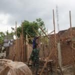 Dari Tanah ke Harapan, Rumah Bapak Ngadino Bangkit Lewat TMMD ke-127