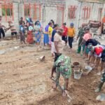 Semangat Kebersamaan Satgas TMMD Kodim 1618/TTU Warnai Tahap Perataan Teras RKB