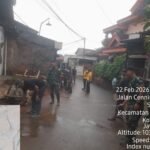 TMMD Ke-127 Kodim 0508/Depok Gelar Karya Bhakti Bersihkan Mushallah Ar Rahman di Sukmajaya
