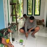 Sentuhan Akhir TMMD 127 Kodim 1804/Kaimana Percantik Rumah Warga Kampung Sisir