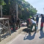 Satgas TMMD 127  Kodim 1417/Kendari  dan Warga Sambuli Kompak Dirikan MCK