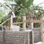 Satgas TMMD ke-127 Kodim 1305/Buol Tolitoli Gencarkan Pembuatan MCK di Desa Oyom