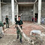 Satgas TMMD 127 Kodim 0430/BA dan Warga Gotong Royong Lanjutkan Pembangunan Masjid Jami