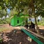 Satgas TMMD 127 Kodim 1804/Kaimana Cat Lisplang Rumah Tipe 36 di Kampung Sisir, Progres 69 Persen