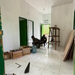 TMMD 127 Kodim 1804/Kaimana Laksanakan Finishing Rumah Tipe 36 di Kampung Sisir, Progres 72 Persen