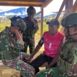 Sentuh Hati Warga Perbatasan: Pos Denom Satgas Yonif 751/VJS Anjangsana & Cek Kesehatan Door to Door di Denom Atukbin