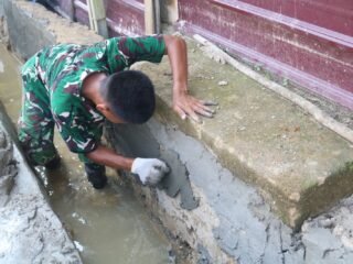 Satgas TMMD 127 Kendari Genjot Plasteran Drainase di Anggoeya