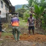 Tingkatkan Sanitasi Sekolah, Satgas TMMD Ke-127 Bangun Septic Tank MCK di Dua Titik