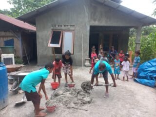 TMMD Ke-127 Kodim 1618/TTU Wujudkan Rumah Layak Huni bagi Warga Perbatasan di Desa Sunkaen