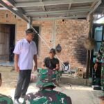 Momen Kebersamaan Satgas TMMD 127 dan Kades Wonosari Perkuat Sinergi Pembangunan