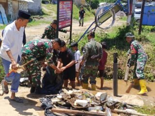 Babinsa Jajaran Kodim 1620/Loteng, Lakukan Pendataan Pasca Pasca Banjir Di Sebagian Wilayah Lombok Tengah