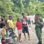 Ciptakan Desa Aman dan Tertib, Babinsa Koramil 01/Loli Intensifkan Komsos