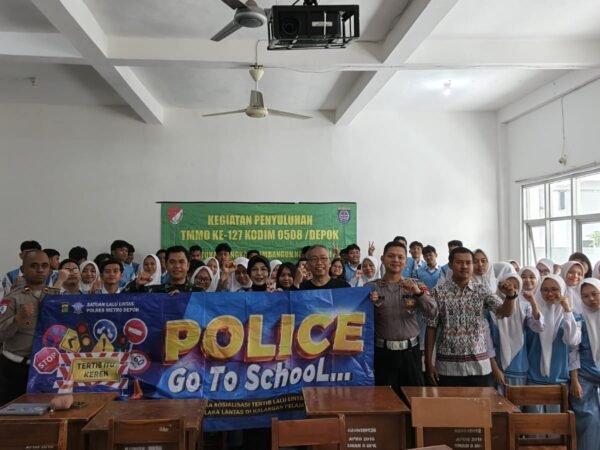 Satgas TMMD 127 Kodim 0508/Depok Bersama Satlantas Gelar “Police Go To School”, Penyuluhan UU Lalin Tuntas 100 Persen