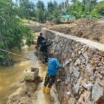 Satgas TMMD 127 Kebut Finishing Talud, Plaster Dinding Dikebut di Kendari