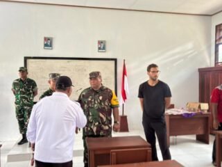 Kunjungan ke SMAN 3 Kampung Sisir Warnai TMMD 127 Kodim 1804/Kaimana