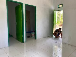 TMMD 127 Kodim 1804/Kaimana Masuki Tahap Akhir, Lantai Keramik Rumah Capai 78 Persen