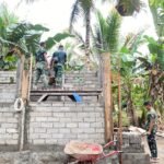 Satgas TMMD ke-127 Kodim 1305/Buol Tolitoli Laksanakan Pembuatan MCK di Desa Oyom