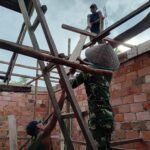 Satgas TMMD 127 Kodim 0430/BA Kebut RTLH Rumah Bpk Paiman, Pemasangan Tebeng Layar Digenjot