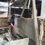 Sentuhan Presisi Prajurit TMMD 127 Kendari, Dinding Rumah Warga Petoaha Mulai Rapi dan Kokoh