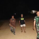 Satgas TMMD ke-127 Kodim 1015/Sampit Keliling Desa Bangunkan Warga Sahur