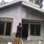 Sentuhan Akhir Pengabdian, TMMD Ke-127 Kodim 1618/TTU Masuki Tahap Finishing Rumah Warga Sunkaen