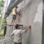 Rumah Yosep Ndun Berubah Wajah, Satgas TMMD Ke-127 Tuntaskan Tahap Pengecetan dan Lisplang