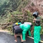Aparat Gabungan Terapkan Sistem Buka-Tutup di KM 48 Sorowea