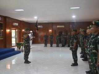 Pangdam XXIV/Mandala Trikora Pimpin Acara Tradisi Korps dan Pelantikan Jabatan di Makodam