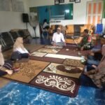 Komsos Babinsa Koramil 1005-10/Tamban Jadi Wadah Silaturahmi dan Edukasi Kebangsaan