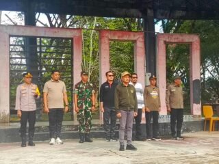 Gotong Royong Bersama Wujud Kepedulian Lingkungan dan Tempat Ibadah