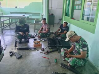 Koramil 06/Kluet Utara Jajaran Korem 012/TU Gelar Pembersihan dan Perawatan Senjata
