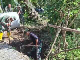 TMMD Reguler ke-127 Jajaran Korem 012/TU Lancarkan Aliran Air ke Lahan Warga