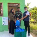 Gizi untuk Negeri: Jejak Sepatu Laras Babinsa Pastikan Nutrisi Sampai ke Pelosok