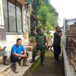 Babinsa Desa Selat Laksanakan Komsos Bahas Cuaca Ekstrem dan Kamtibmas