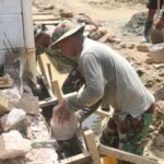 Bangun Lingkungan Sehat, Satgas TMMD 127 Fokus Tata Saluran Air