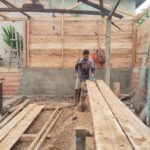 Aksi Serda Jamal Pacu Progres RTLH TMMD 127 di Petoaha