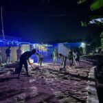 Kerja Hingga Larut, Satgas TMMD 127 Kebiri Waktu Demi Akses Jalan Warga