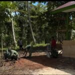 Senyum Bahagia Ibu Evelina Warnai Pembersihan Tahap Akhir RTLH TMMD 127