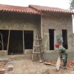 Plester dan Pengacian Dikerjakan, Rumah Ibu Yusmawati/Bpk Heri S Kian Rapi