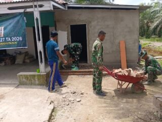 Satgas TMMD 127 Kodim 0430/BA Kebut Pembangunan RTLH Ibu Suwarti di Desa Wonosari
