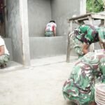 Sentuhan Akhir Satgas TMMD Kendari Tingkatkan Kualitas MCK Sambuli