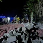 Lembur Malam, Satgas TMMD 127 Pasang Paving Blok di Kendari