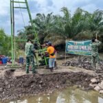 Di Belakang Kantor Desa Wonosari, Satgas TMMD 127 Genjot Pengerjaan Sumur Bor Titik 3